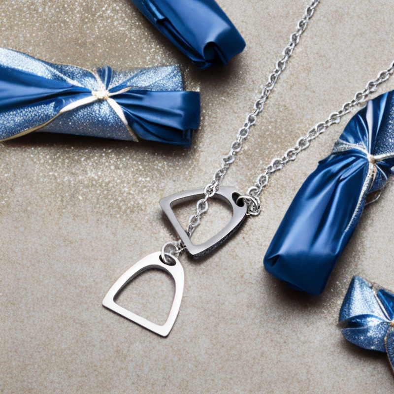 Stirrup Necklace
