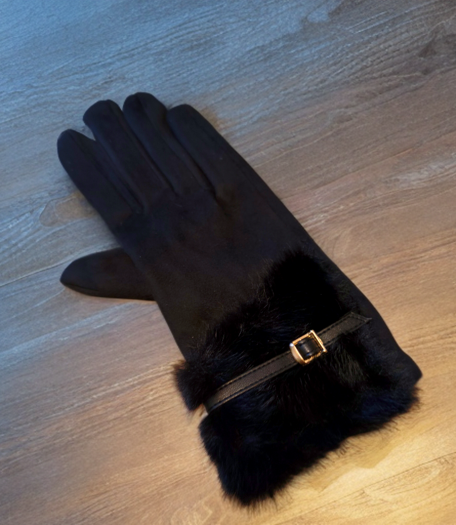 Black Faux fur gloves