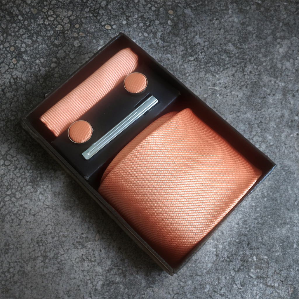 Mens Tie Set, In Peach