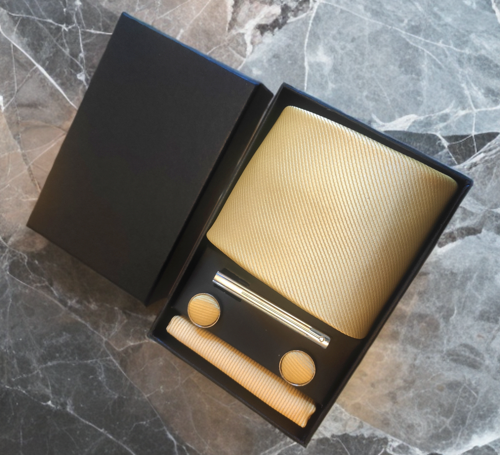 Pale Yellow Tie set