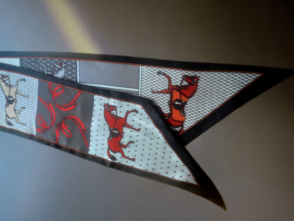 Luxurious Horse Print Neck Scarf