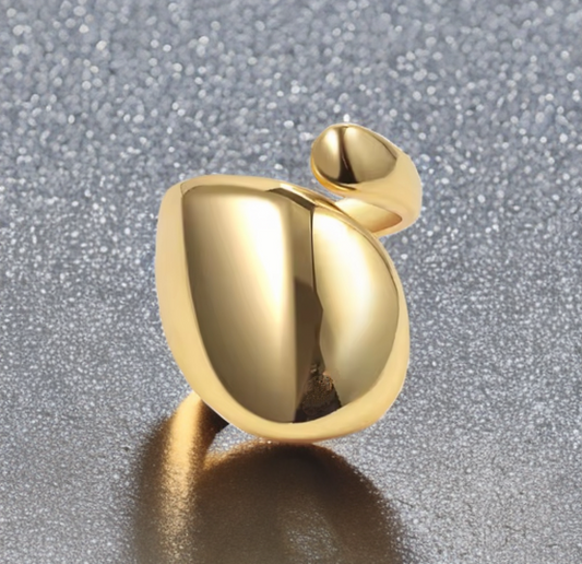 Ladies Adjustable Sculpted Ring