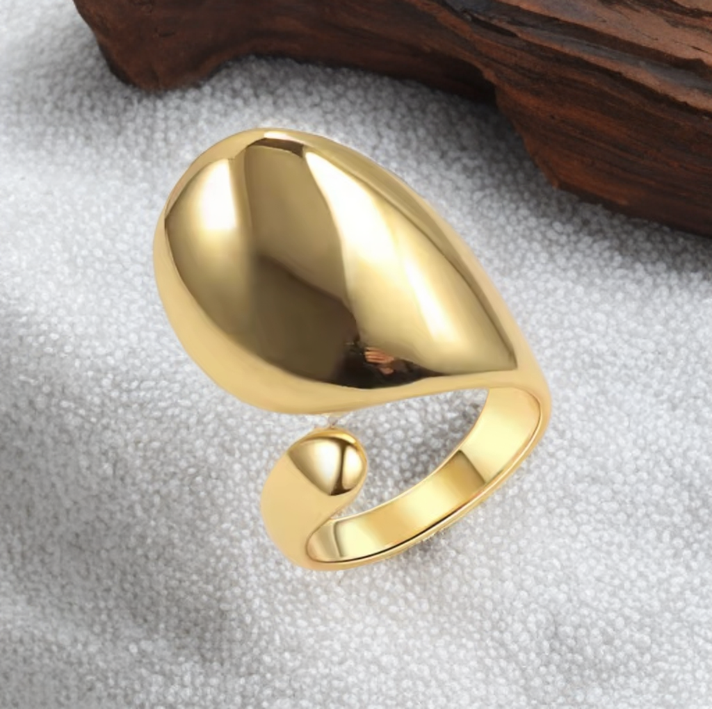 Ladies Adjustable Sculpted Ring