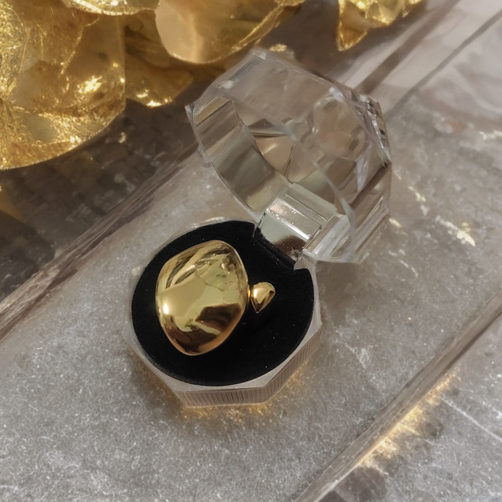 Ladies Adjustable Sculpted Ring