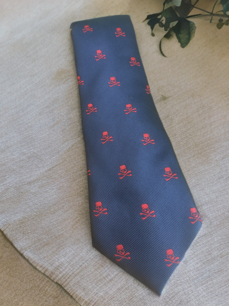 Gents Tie - Skull and Crossbones