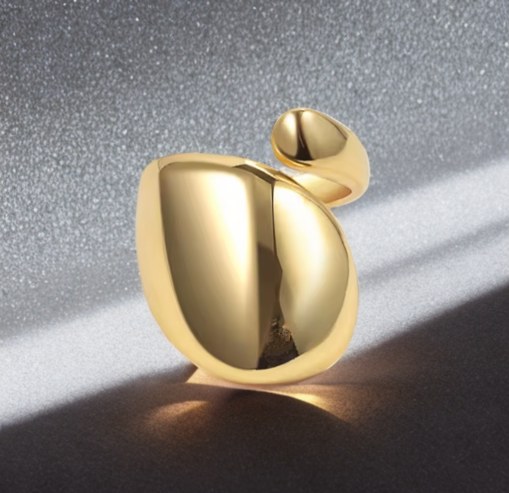 Ladies Adjustable Sculpted Ring