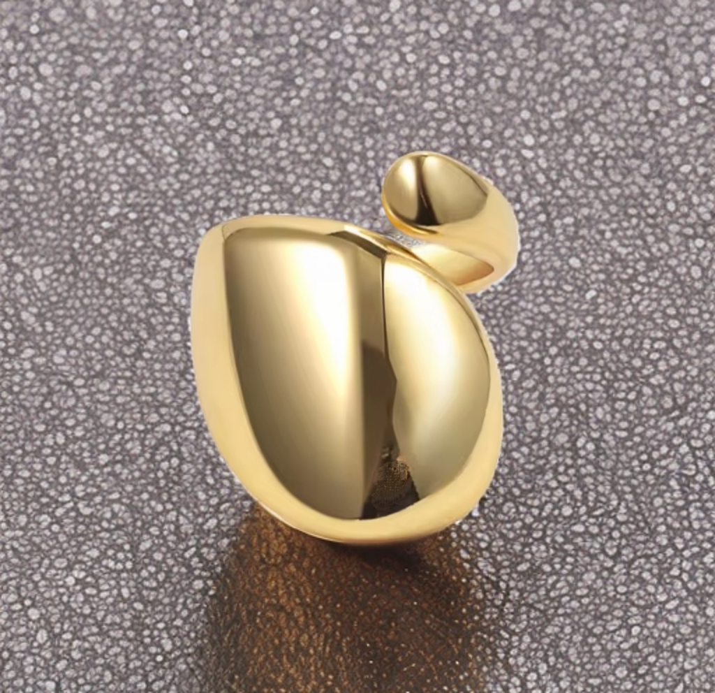 Ladies Adjustable Sculpted Ring