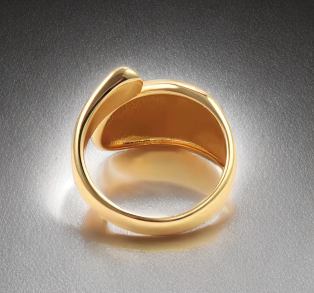 Ladies Adjustable Sculpted Ring