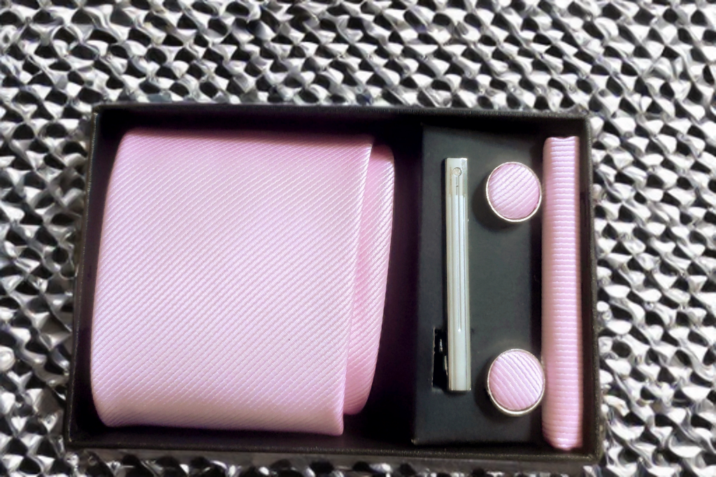 Men's Tie Set in Pale Pink