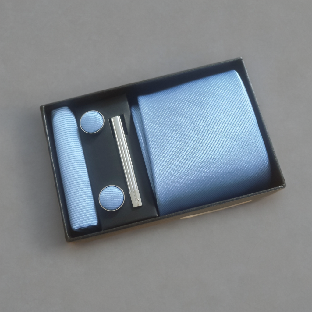 Men's Tie Set in Light Blue