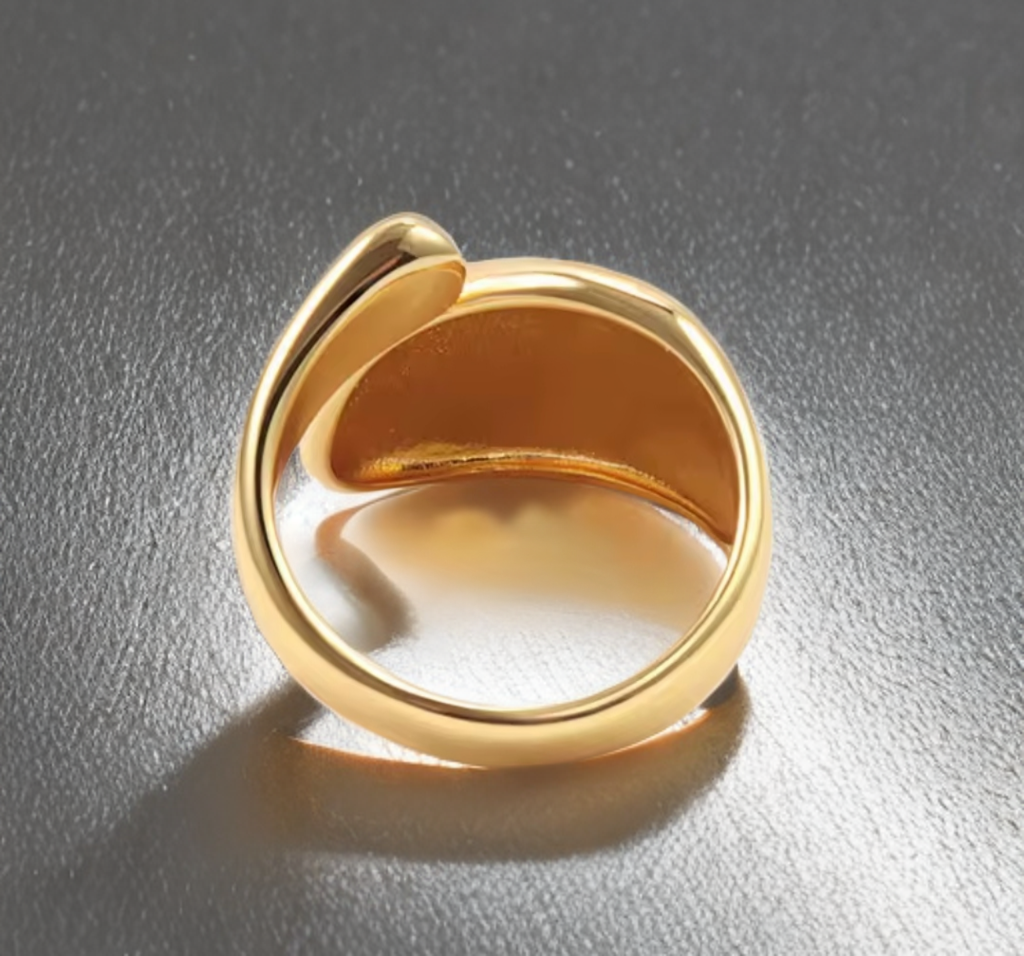 Ladies Adjustable Sculpted Ring